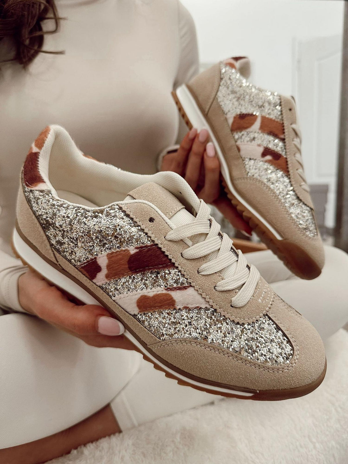 Women sneakers G033 - BEIGE