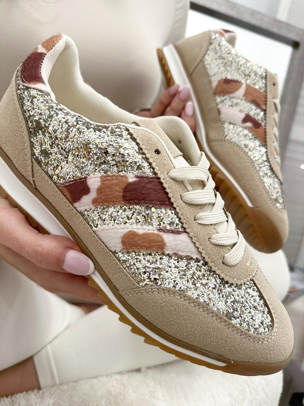 Women sneakers G033 - BEIGE
