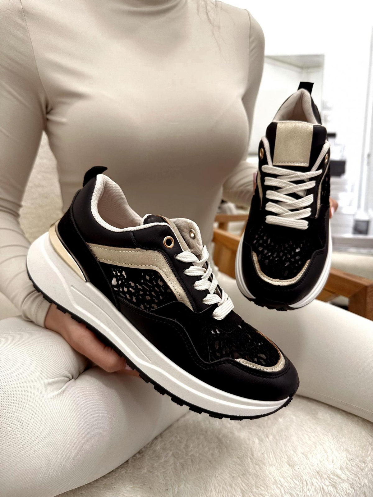 Women sneakers G034 - BLACK