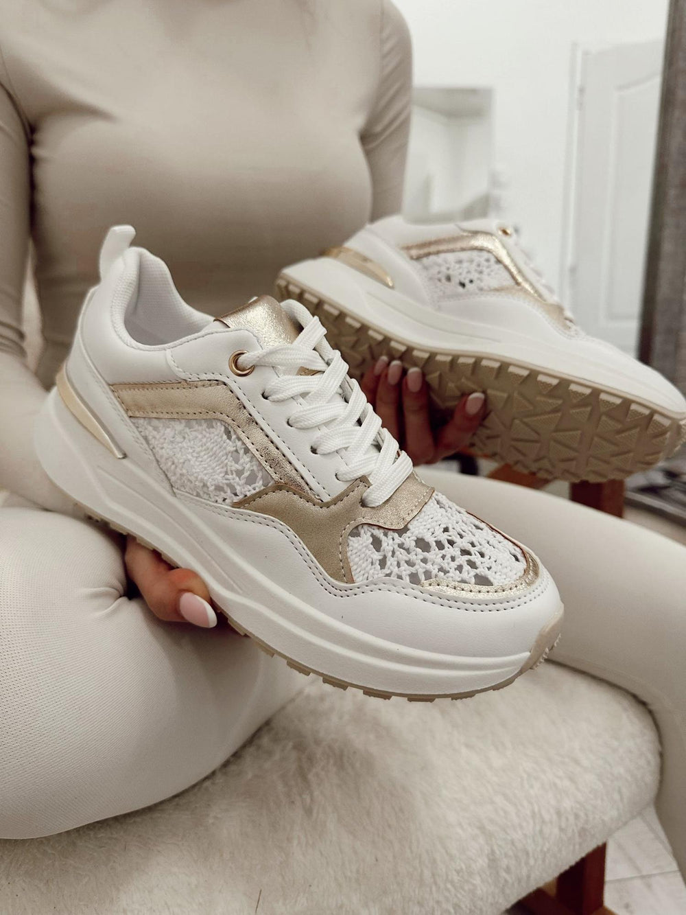 Women sneakers G034 - WHITE
