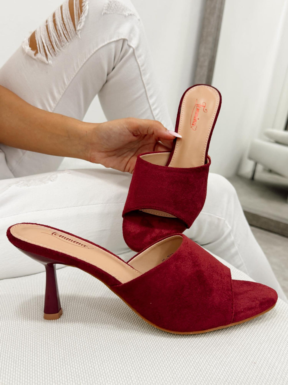 Women Slippers and Mules G332 - WINE RED
