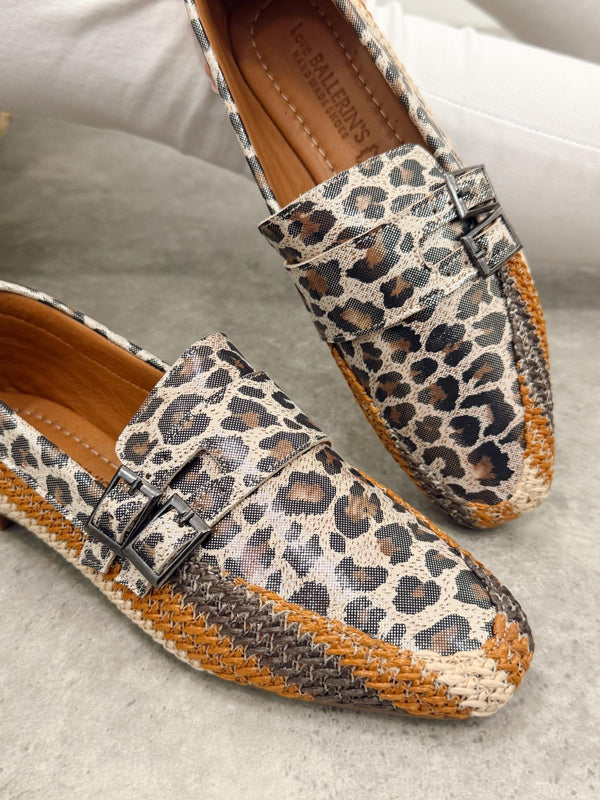 Flache Schuhe aus Leder G417 - LEOPARD